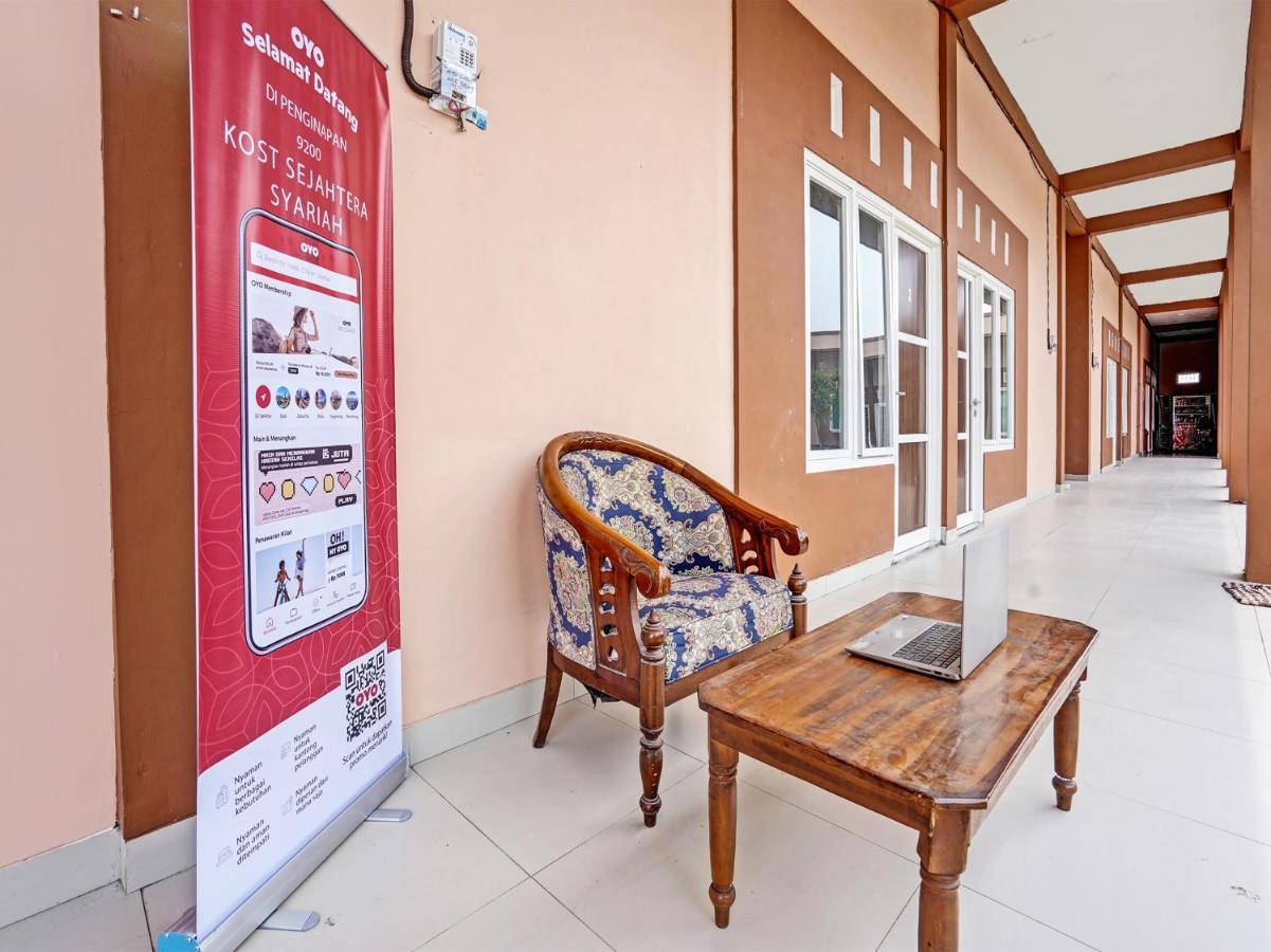 فندق Oyo 92006 Kost Sejahtera Syariah سيدوارجو المظهر الخارجي الصورة