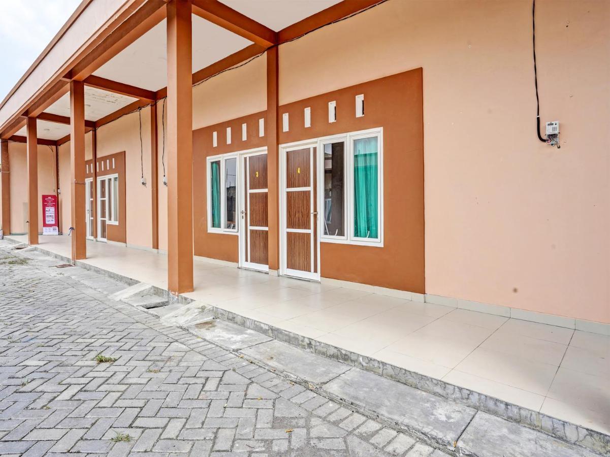 فندق Oyo 92006 Kost Sejahtera Syariah سيدوارجو المظهر الخارجي الصورة